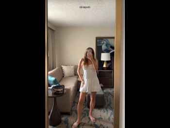  alt="Olivia Buzaglo"