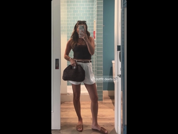  alt="Olivia Buzaglo"