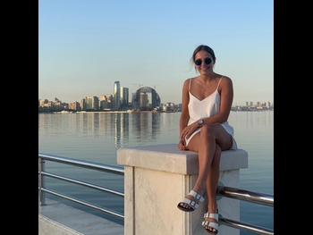  alt="Olivia Buzaglo"