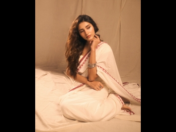  alt="Chandni Bainz"