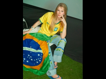  alt="Cela Lopes"