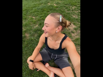  alt="Amanda Anisimova"