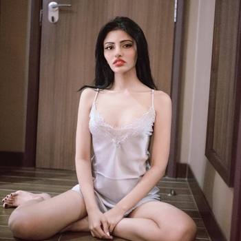 Sanjna Suri