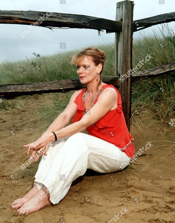 Samantha Bond