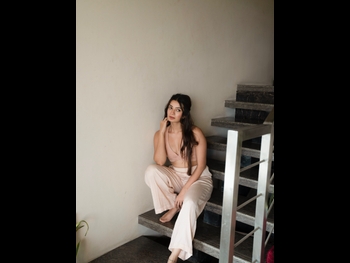  alt="Nidhi Shetty"
