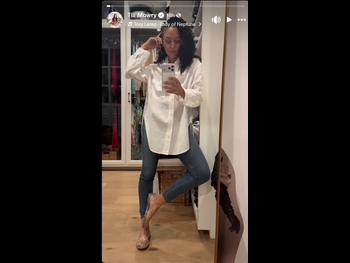  alt="Tia Mowry"