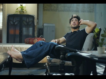  alt="Ali Raza"