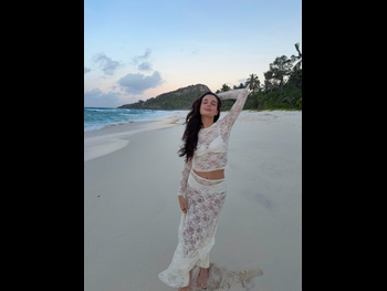  alt="Andie Ella"
