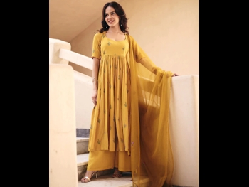  alt="Akriti Sahota"