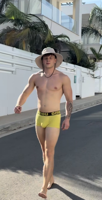 Benjamin Hilton
