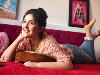  alt="Ashnoor Kaur"