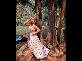  alt="Ashnoor Kaur"