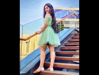  alt="Ashnoor Kaur"