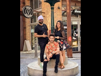  alt="Ashnoor Kaur"