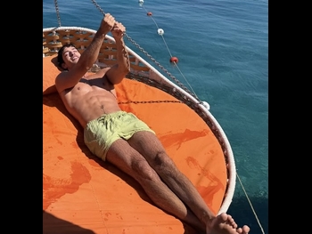  alt="Manu Rios"