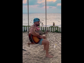  alt="Johnny 'bananas' Devenanzio"