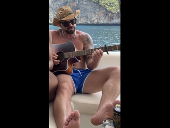  alt="Johnny 'bananas' Devenanzio"