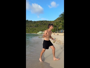  alt="Johnny Orlando"
