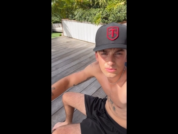  alt="Johnny Orlando"