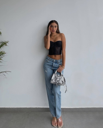 Luana Barrón