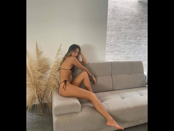  alt="Luana Barron"