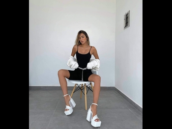  alt="Luana Barron"