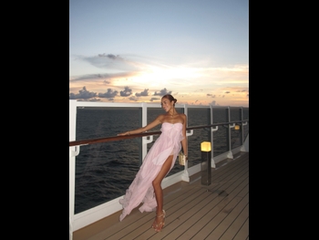  alt="Luana Barron"