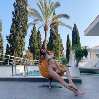 Frédérique Bel