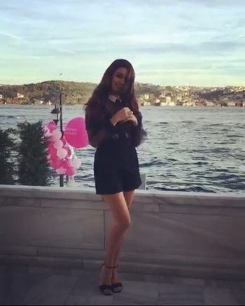 Hande Erçel