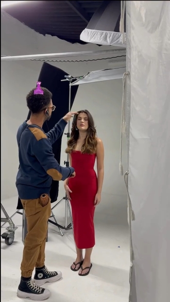 Lívia Inhudes
