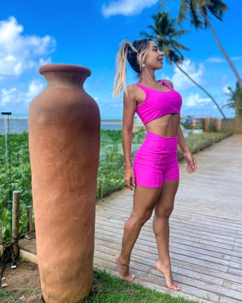 Flávia Monteiro