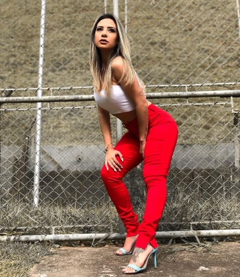 Flávia Monteiro