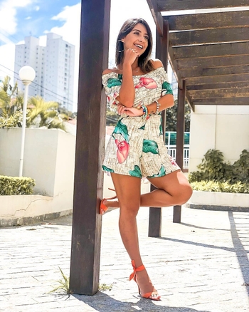 Flávia Monteiro
