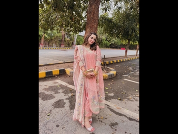  alt="Fariha Asghar"