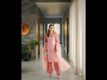  alt="Fariha Asghar"