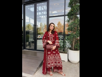  alt="Fariha Asghar"