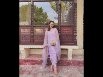  alt="Fariha Asghar"