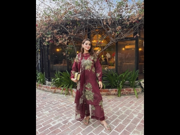  alt="Fariha Asghar"