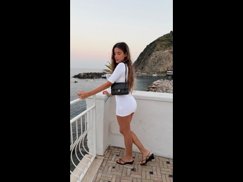  alt="Ella Mendelsohn"