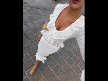  alt="Ella Mendelsohn"