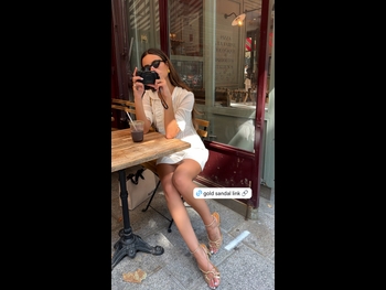  alt="Ella Mendelsohn"