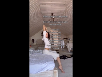  alt="Valeria Tovstoles"