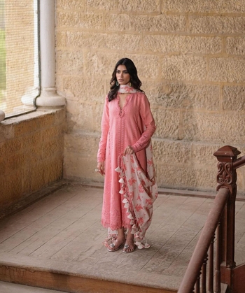 Sania Iqbal