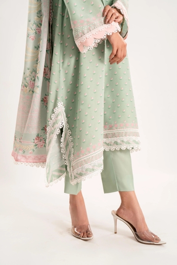 Sania Iqbal