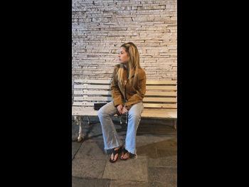  alt="Julia Gomes"
