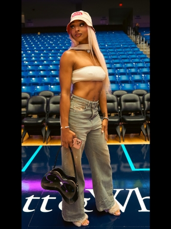 Dijonai Carrington
