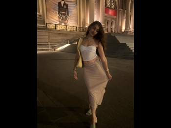  alt="Raveena"