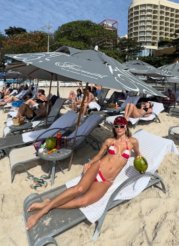 Flávia Viana