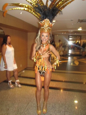 Flávia Viana