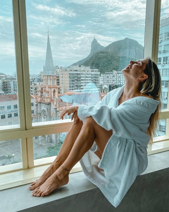 Flávia Viana
